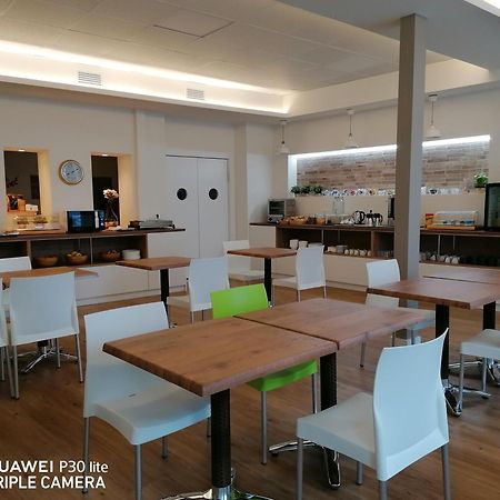 Apartamentos Turisticos Santa Apolonia 62 Avilés Eksteriør bilde
