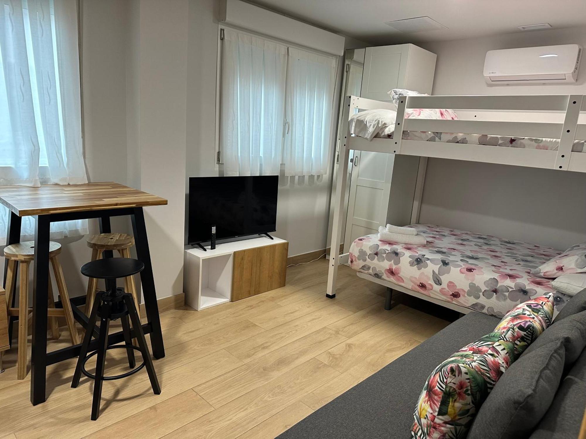 Apartamentos Turisticos Santa Apolonia 62 Avilés Eksteriør bilde